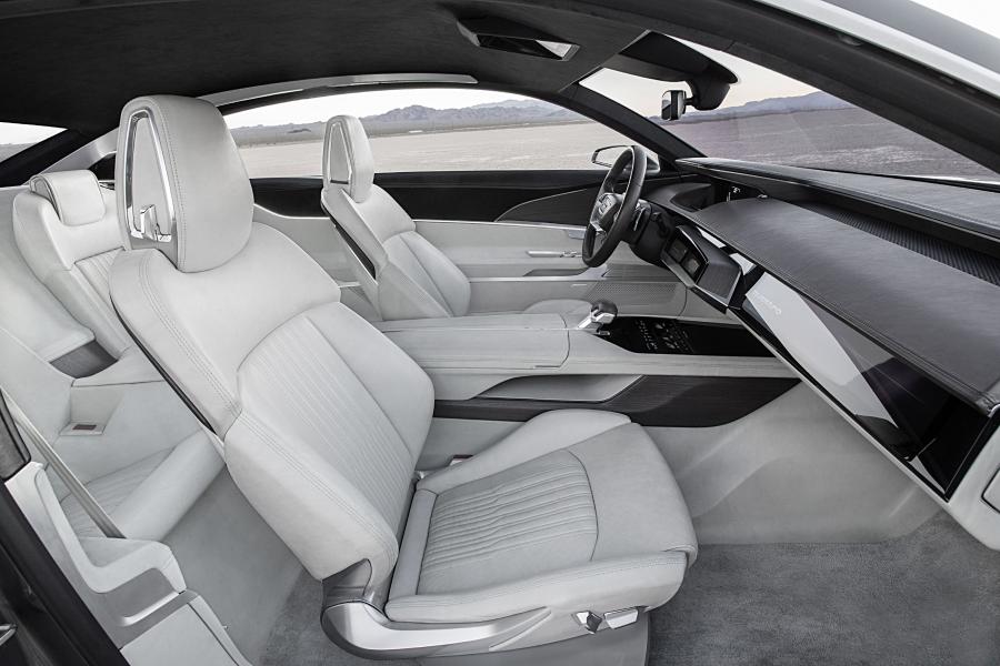 Интерьер Audi Prologue Piloted Driving 2015 года  (фото 10 из 20)